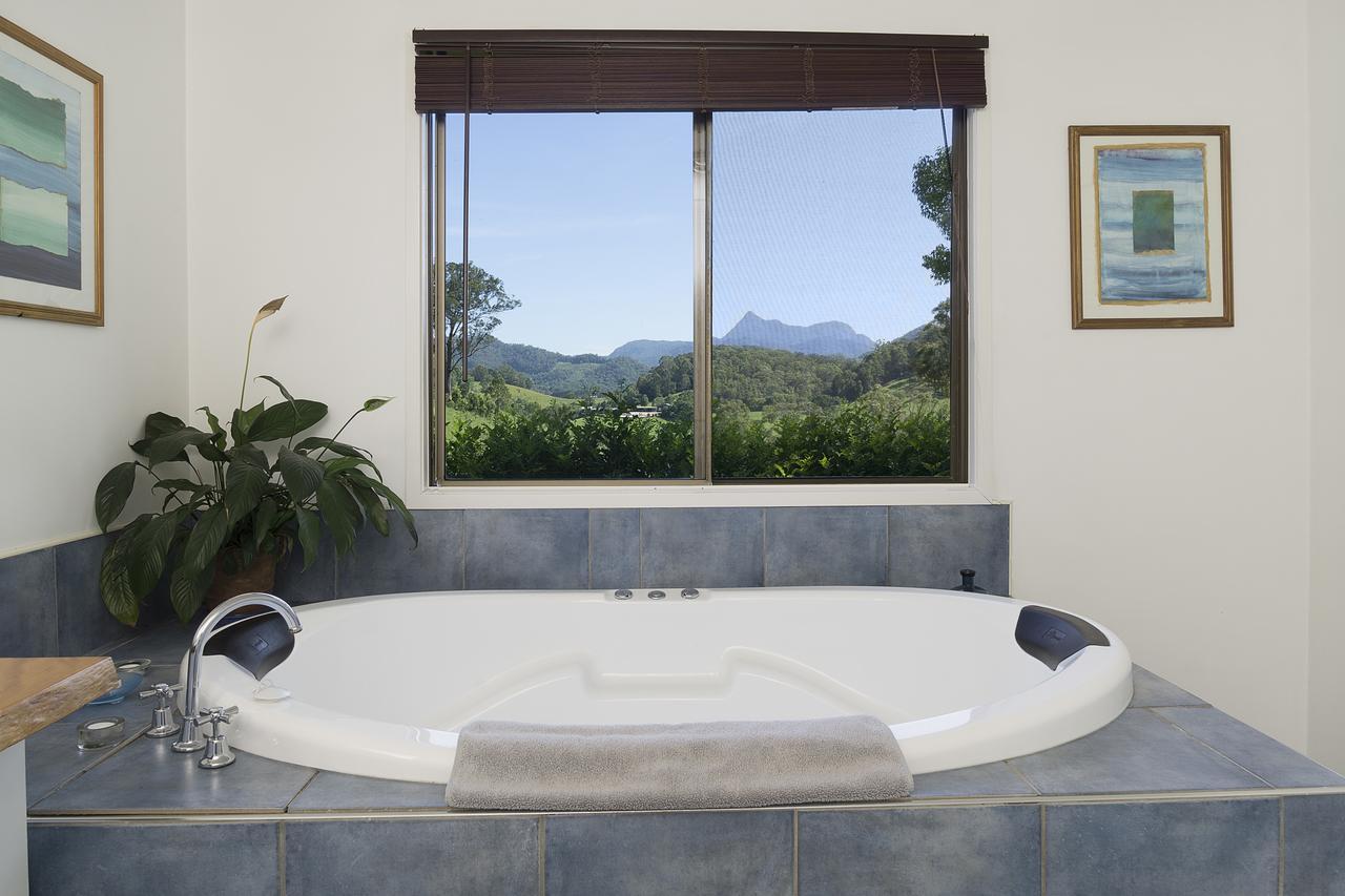 ฮิลล์เครสต์ เมาน์เทน วิว รีทรีต Bed & Breakfast Crystal Creek ภายนอก รูปภาพ